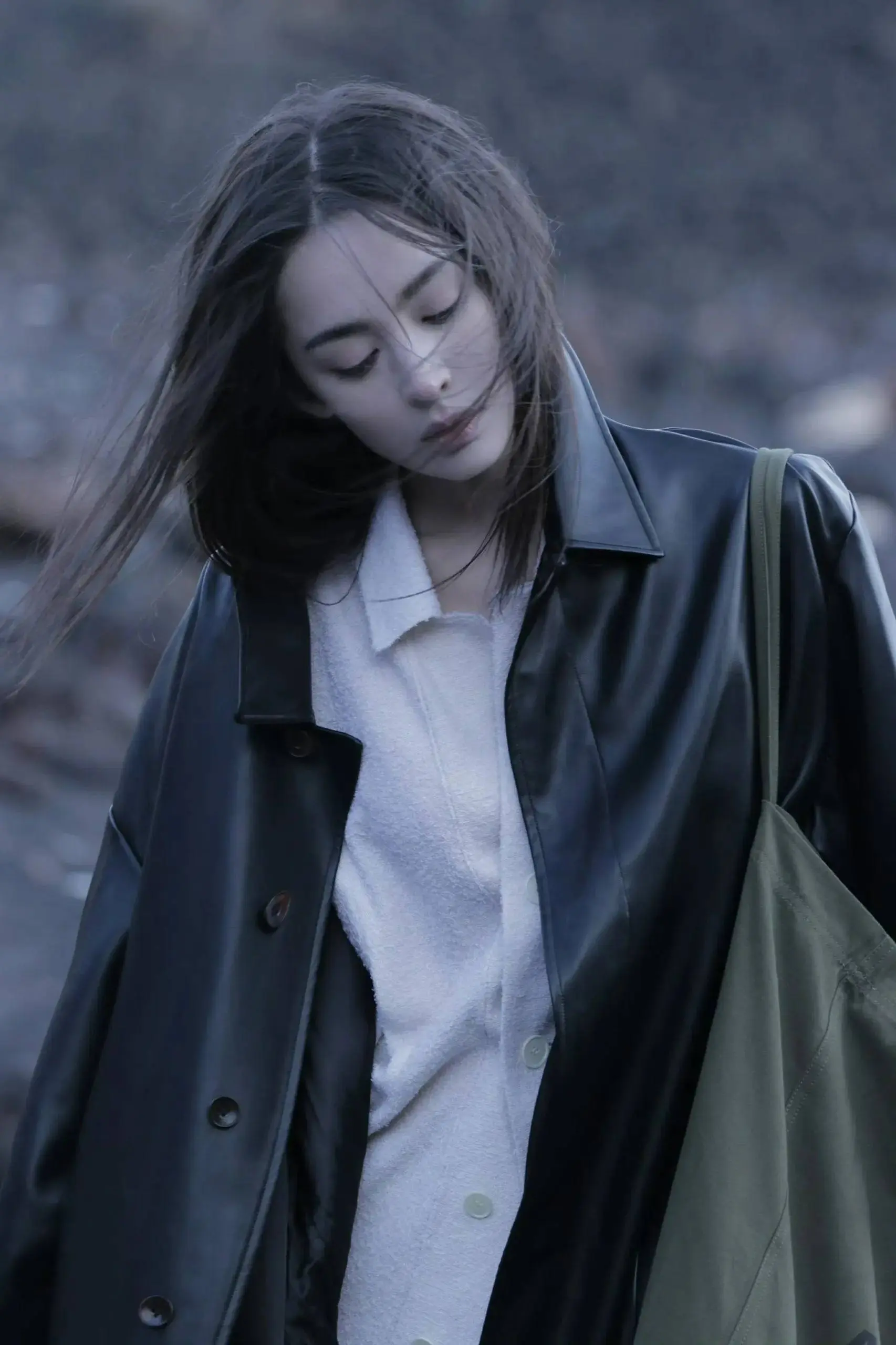 哇偶 娜扎。这也太美了，一股破碎感