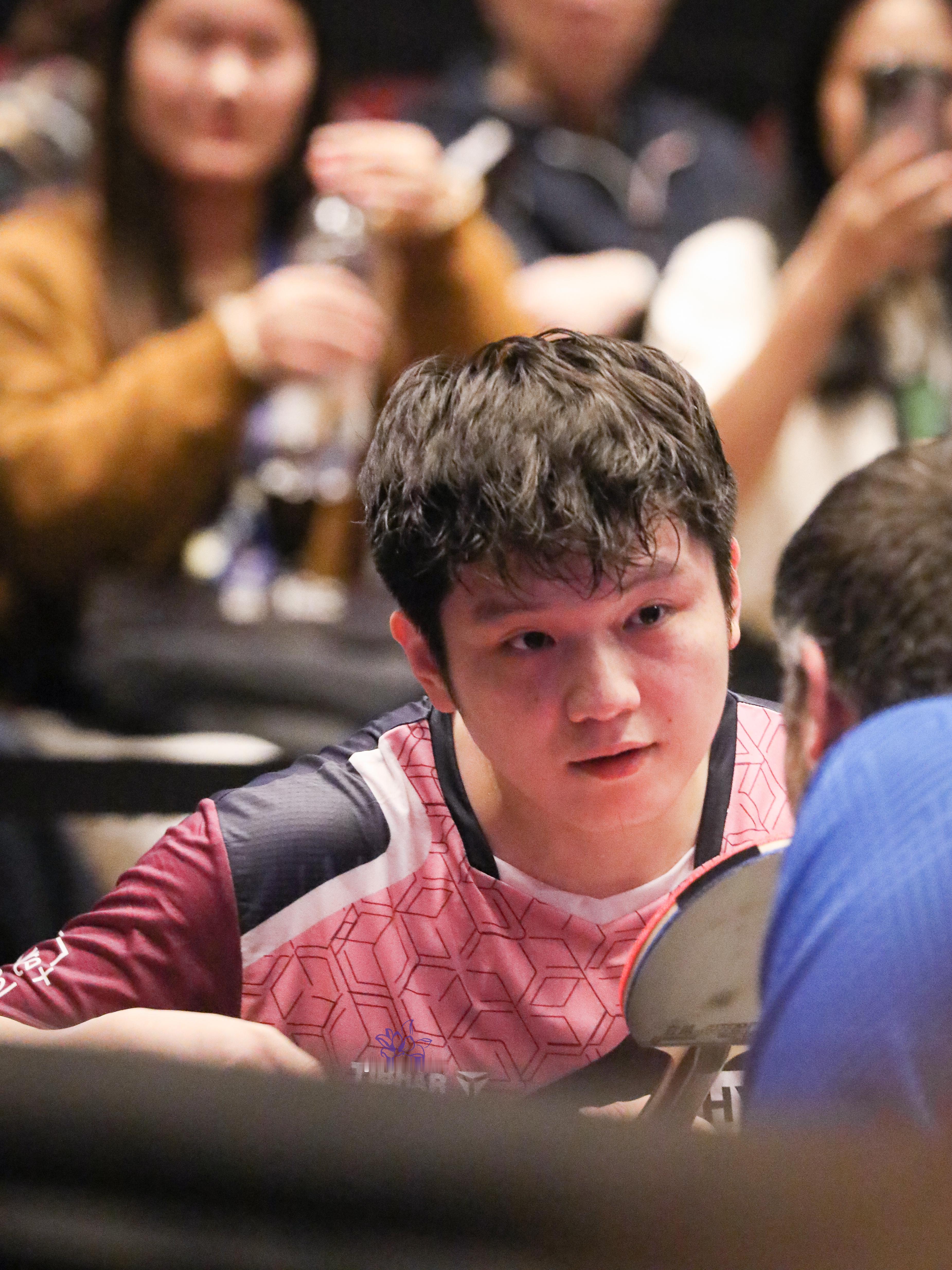 樊振东樊振东欧冠首秀 期待的美好会如约而至「20251219乒乓球欧冠联赛」东东