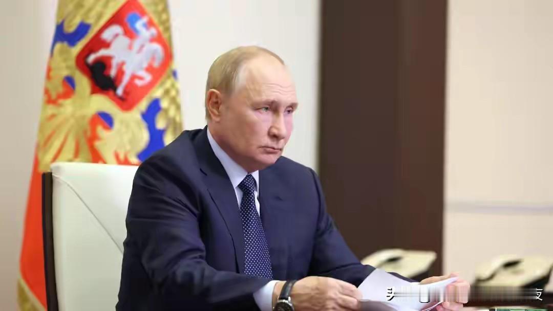 继续打还是和谈？普京突然现身指挥所，宣布重磅决定！