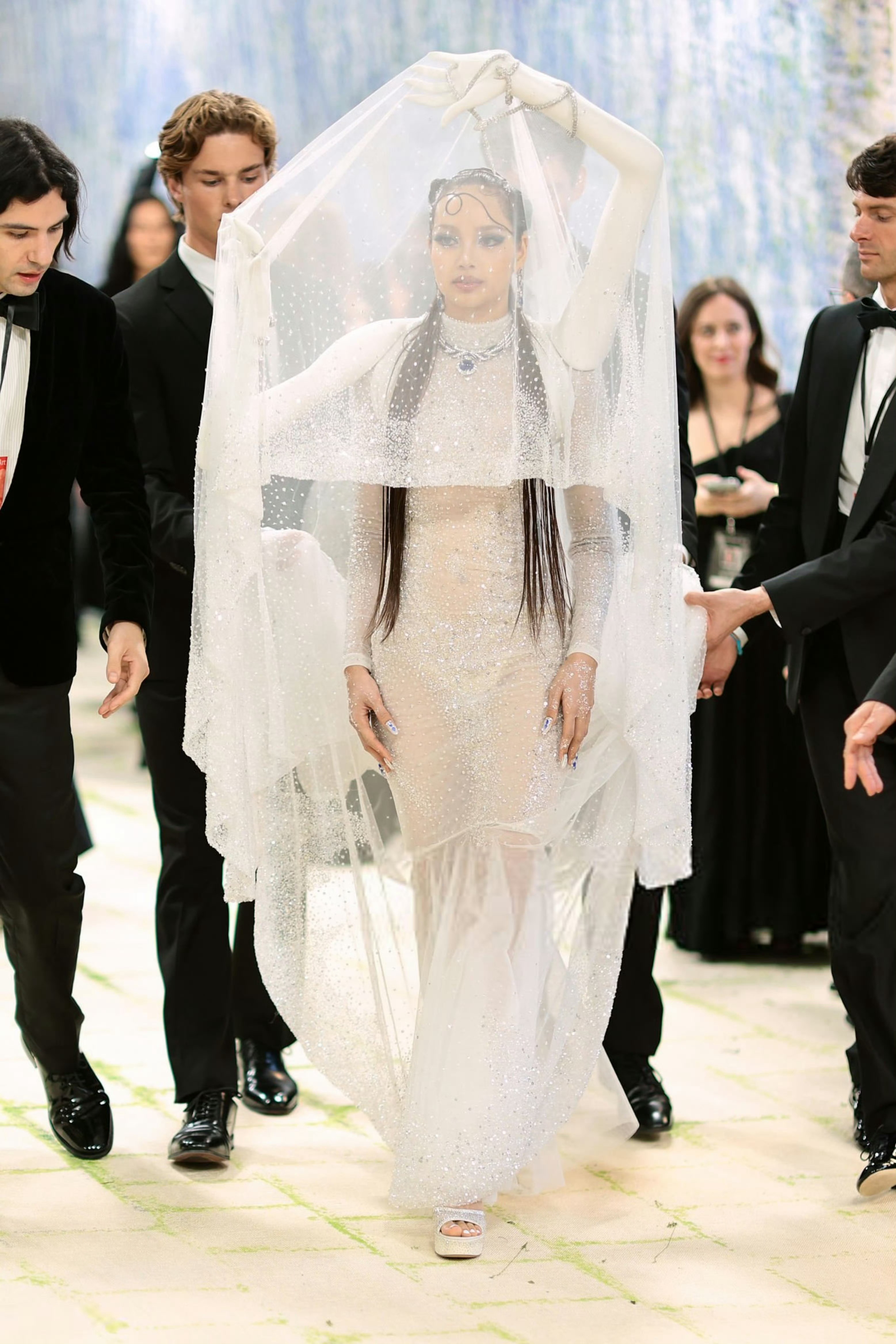 LISAmetgala LISA超美亮相Met Gala 红毯！ 