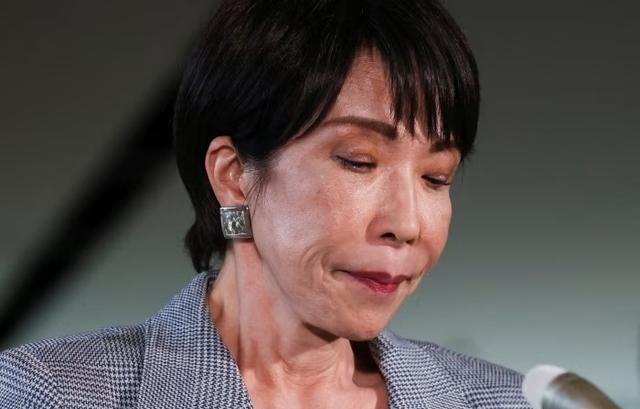 🌙商务部出台公告第三天，高市急了：强烈要求中方撤回对日反制措施高市早苗，也太沉