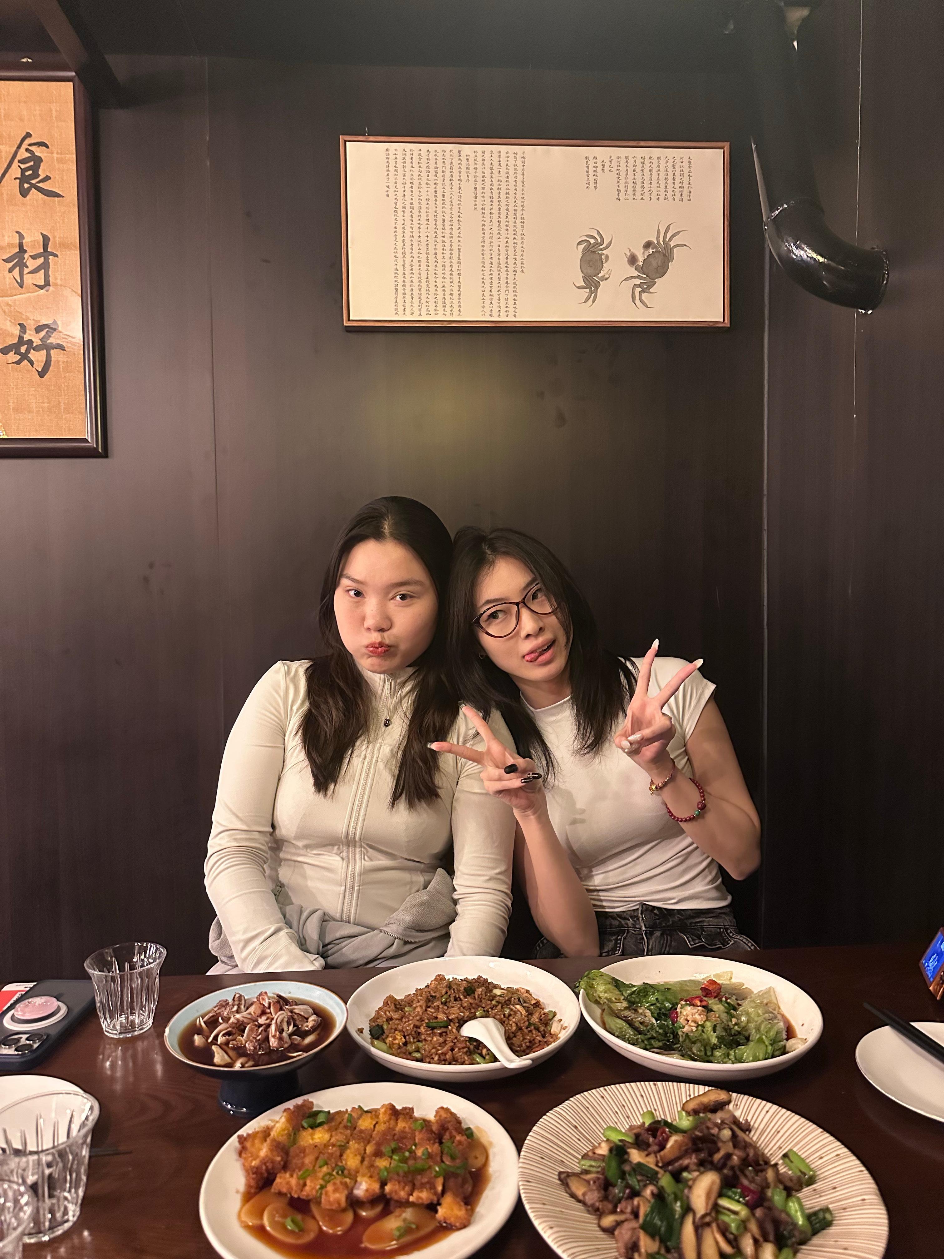 🍻看似两个人 实则还有个lxc ​​​