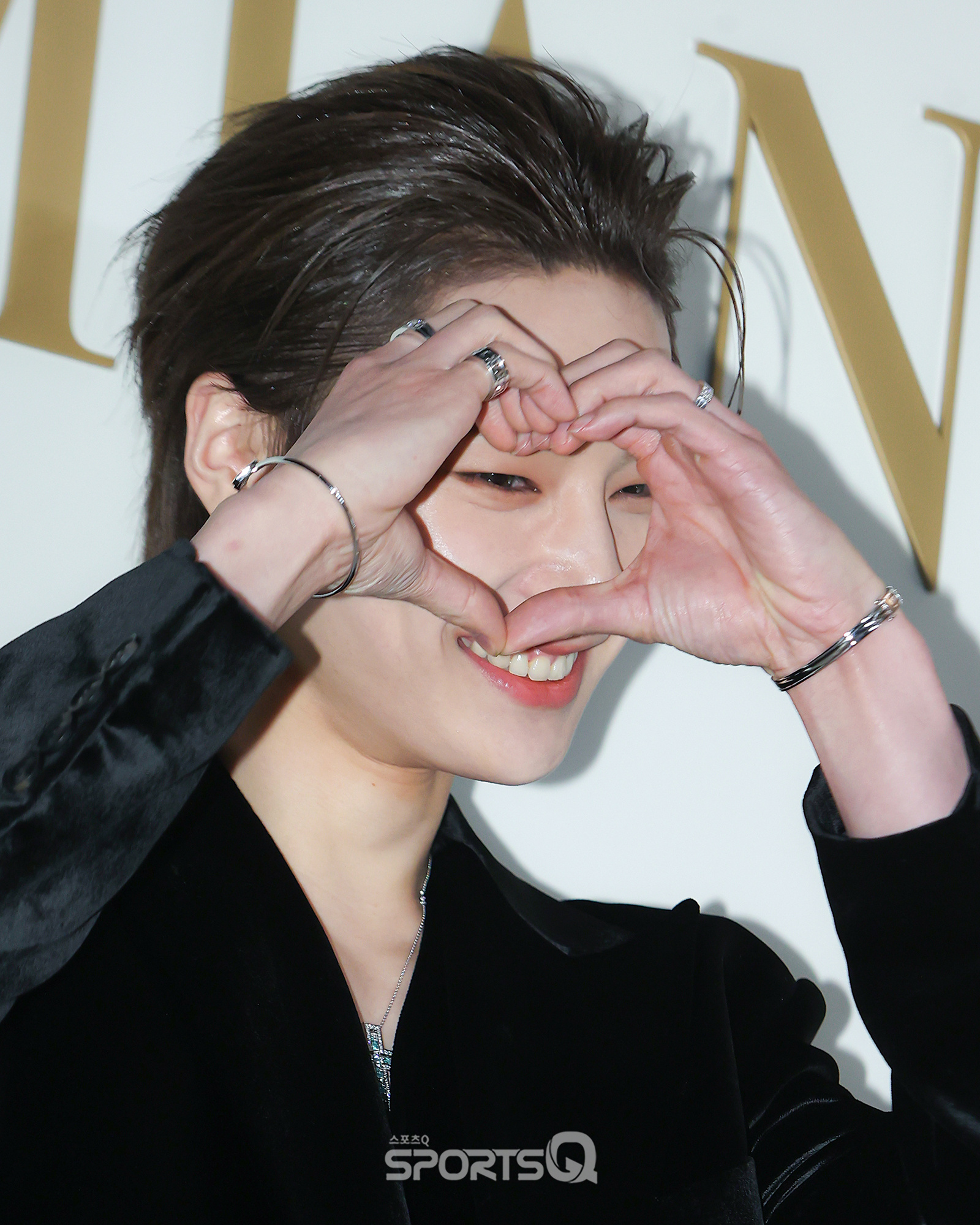 梁精寅I.N两大代言品牌Bottega Veneta & DAMIANI近期的推