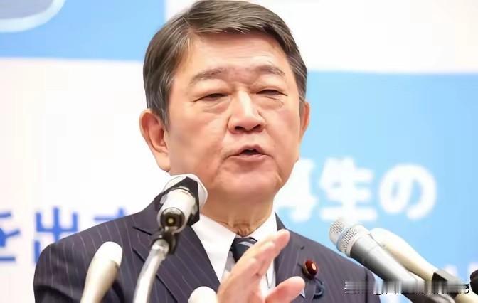 日本外务大臣茂木敏冲警告中国：中国再拿历史牌施压日本，什么问题都解决不了！
​高