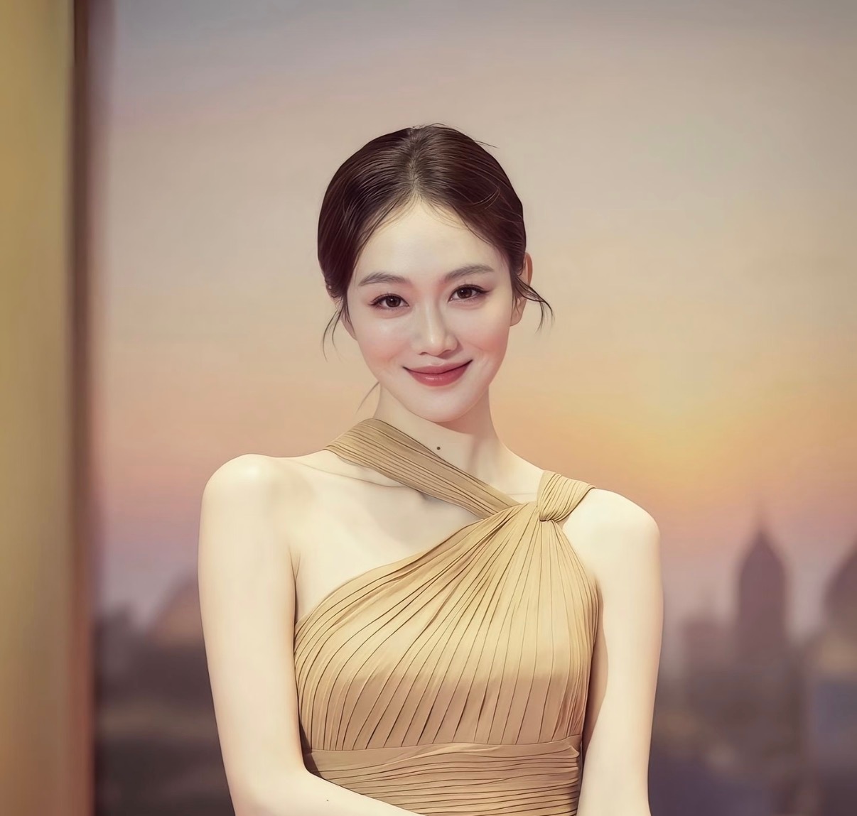 姜妍抵达清迈 姜妍全新行程开启，落地清迈参与中餐厅录制，姐姐颜值身材常年在线，温