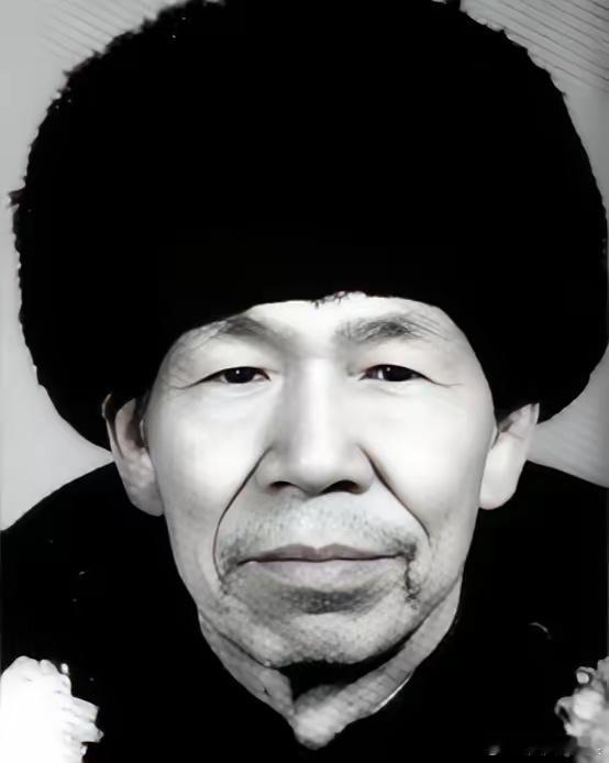 2009年，四川一104岁老农离世，子女收拾父亲遗物时，却吓了一大跳，父亲没有留