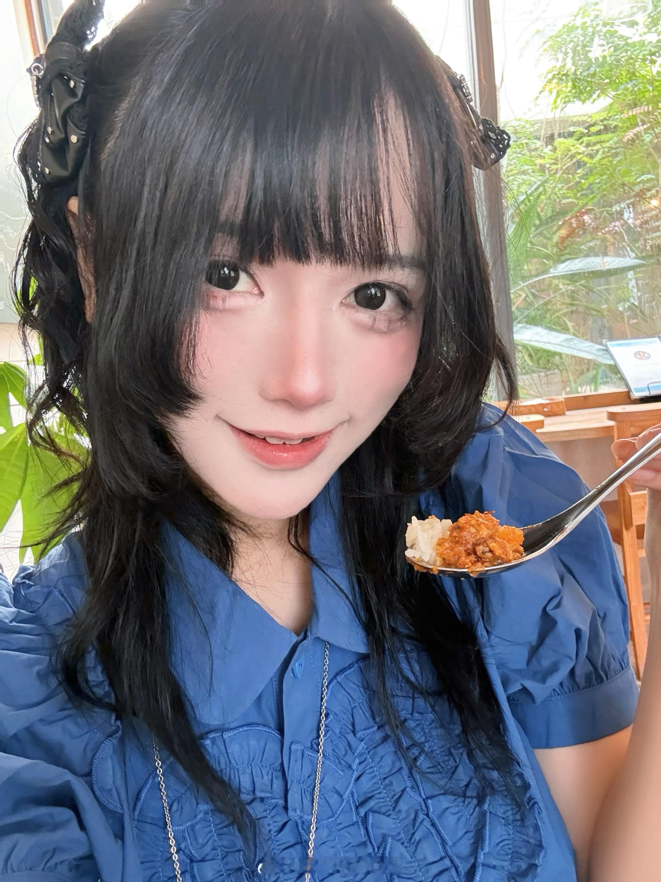 莉莉西侦探社[超话]  要吃咖喱吗？ ​​​