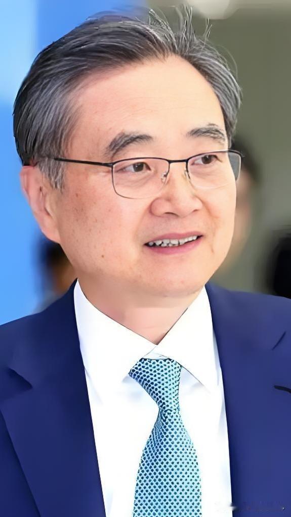 终于坐不住了
韩国外交部长刚刚发声
2025年9月17日，韩媒：韩外长罕见公开批
