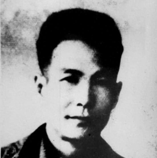 1948年渣滓洞仅有一名国民党狱医刘石人，女牢难友胡其芬观察到他同情囚犯，借看病