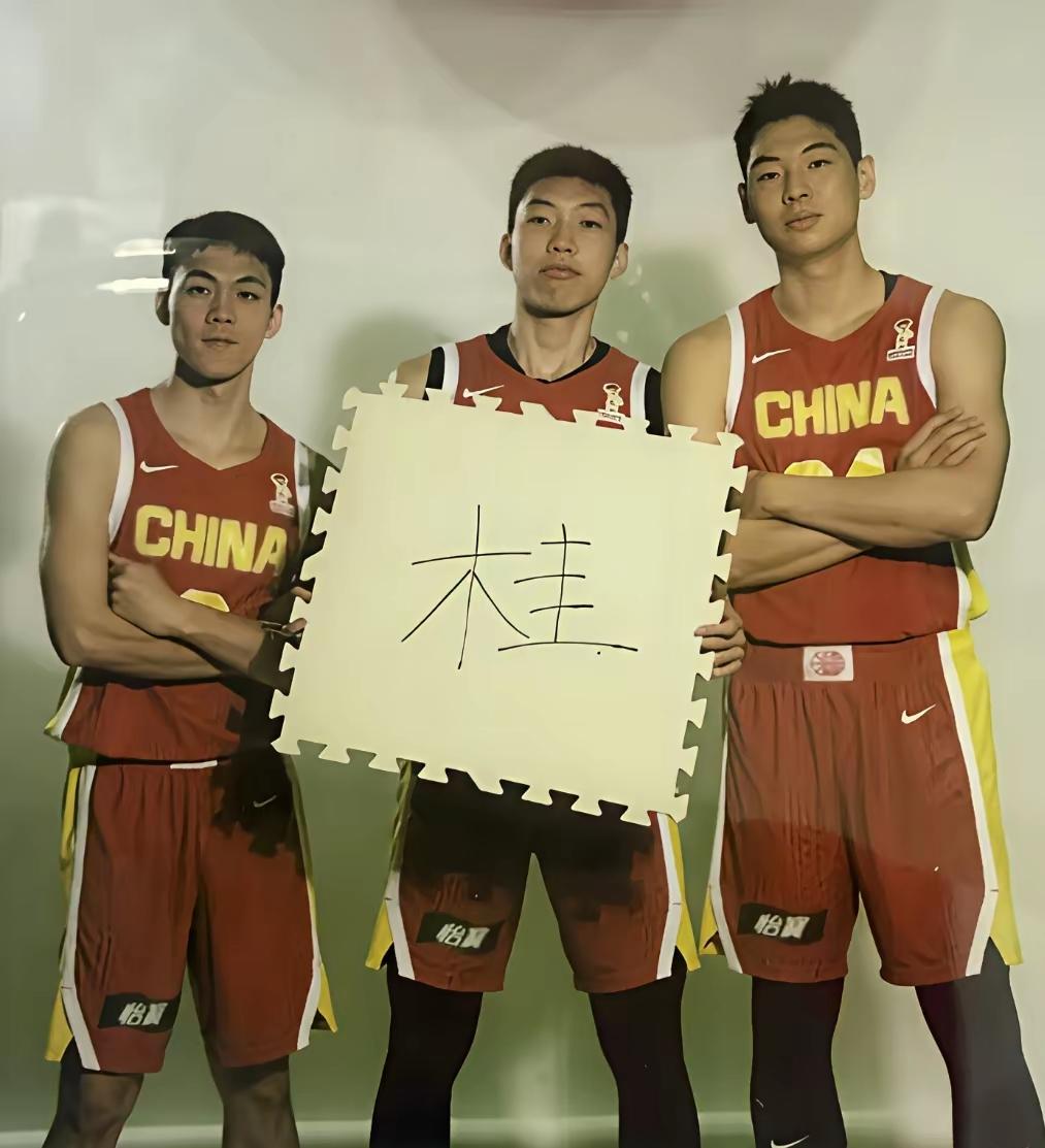 嘿嘿嘿，NBA有雷霆三少，我们CBA有广西三少，有得打！[大金牙]