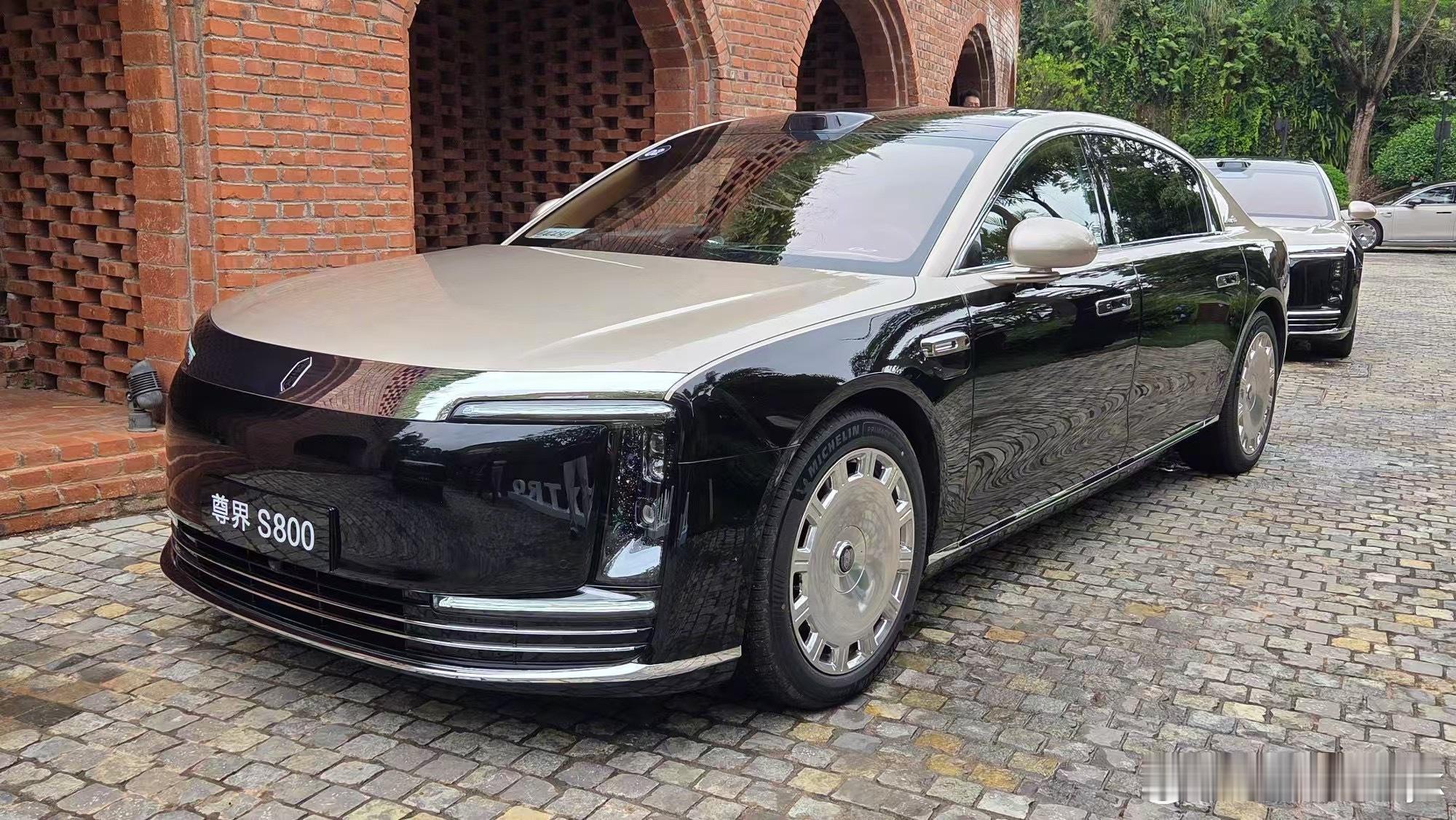 尊界s800大v聊车 尊界S800黑金色是真的很尊！！！这个月就要上市啦[馋嘴]