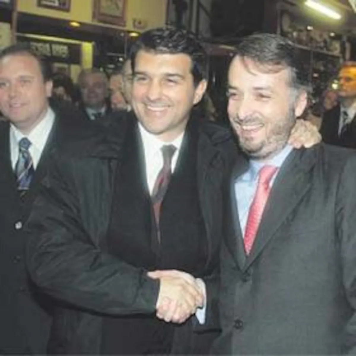 哈维批评的亚历杭德罗·埃切瓦里亚到底是谁？一个在巴萨权力圈长期隐身的关键人物：他