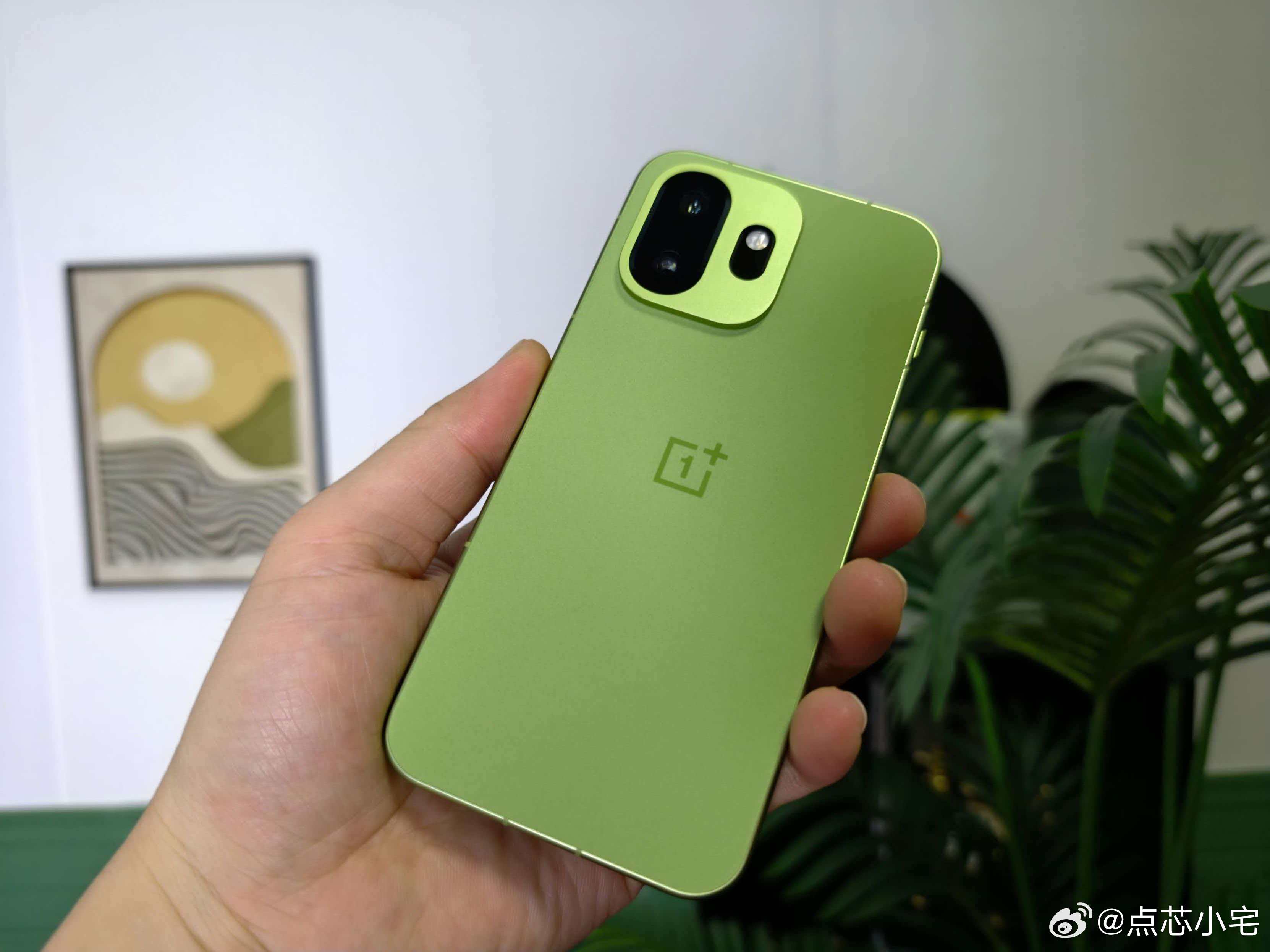 说实话，一加15T这价格真的看得我一脸问号。先算笔账：16+512GB 标价51