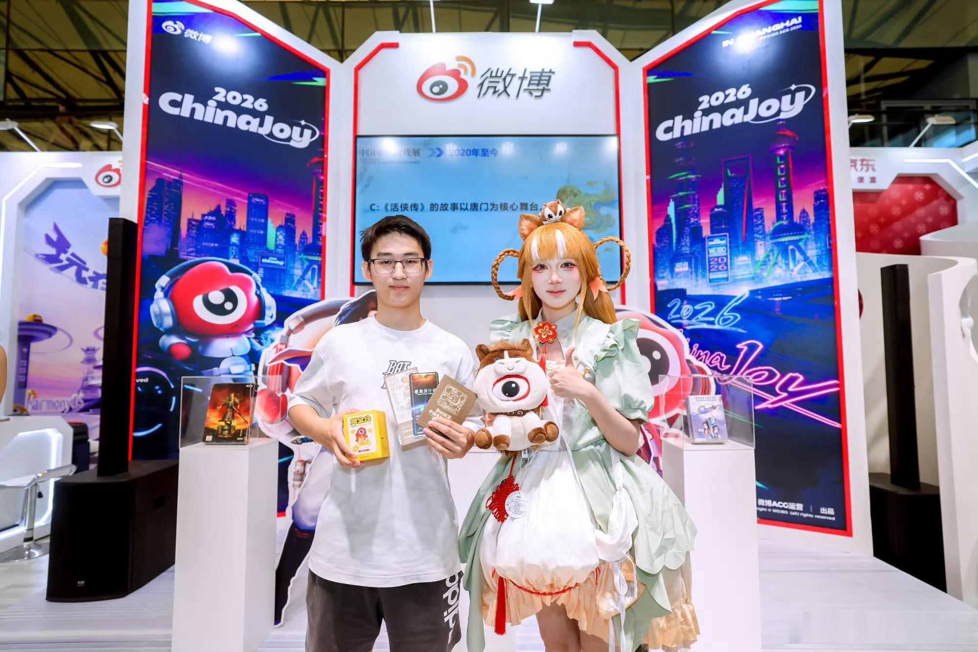 猫仙札CJ试玩好多人CJ现场的神造型万万没想到猫仙札试玩区这么火爆，现场挤满前来
