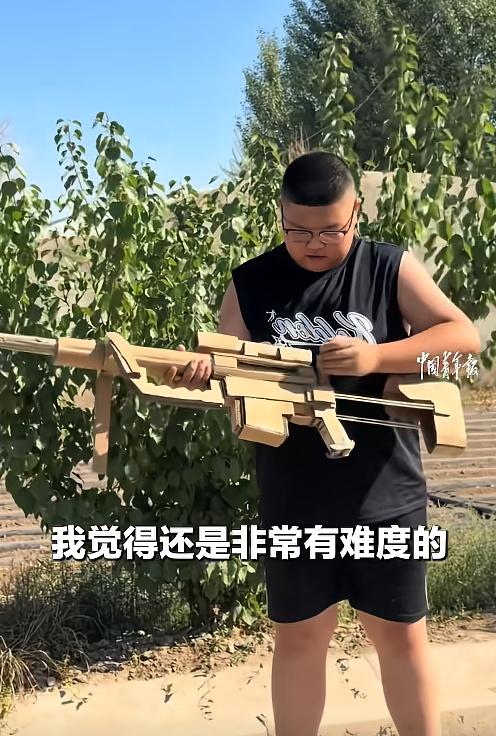 “这男孩出名了！” 甘肃张掖，13岁男孩放暑假待在家，不玩手机，也不出门找玩伴，