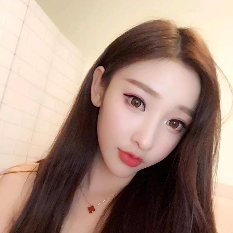 温柔甜美的日常自拍，少女心满满的一天！自然美少女自拍 精致少女自拍 甜美自拍 少