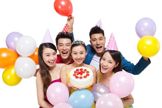 王凯陪王鸥过生日了