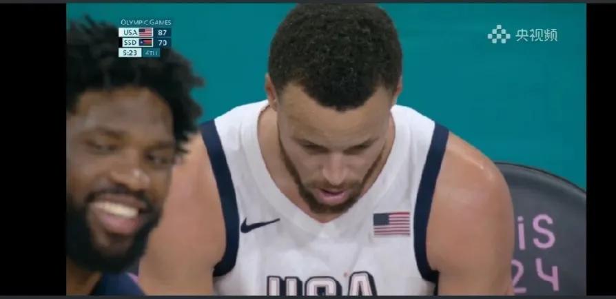 这场的主角竟然不是杜兰特和詹姆斯，而是恩比德和库里？
美国男篮103比86大胜南