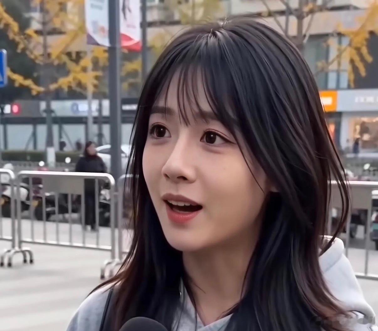 AI脸 恐怖谷效应这也是我为什么看到AI短剧马上划走的原因，或许未来能好点
