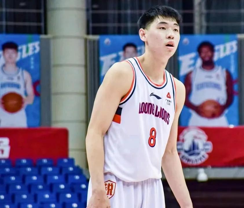 重磅💥💥💥经纪公司：崔永熙正式报名参加2024年NBA选秀。在CBA能有场