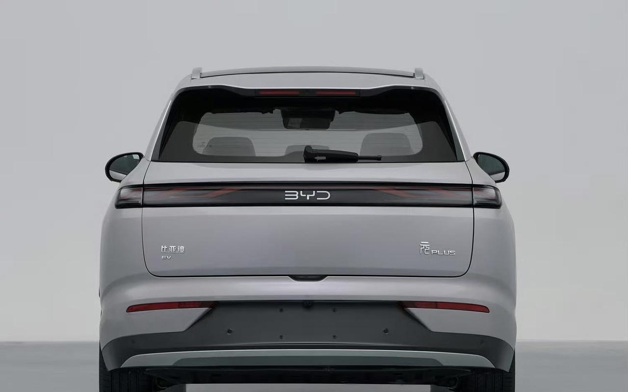 一个老款电机的临终独白：新款元PLUS把我扔了，我反而想谢谢它
我是新款元PLU