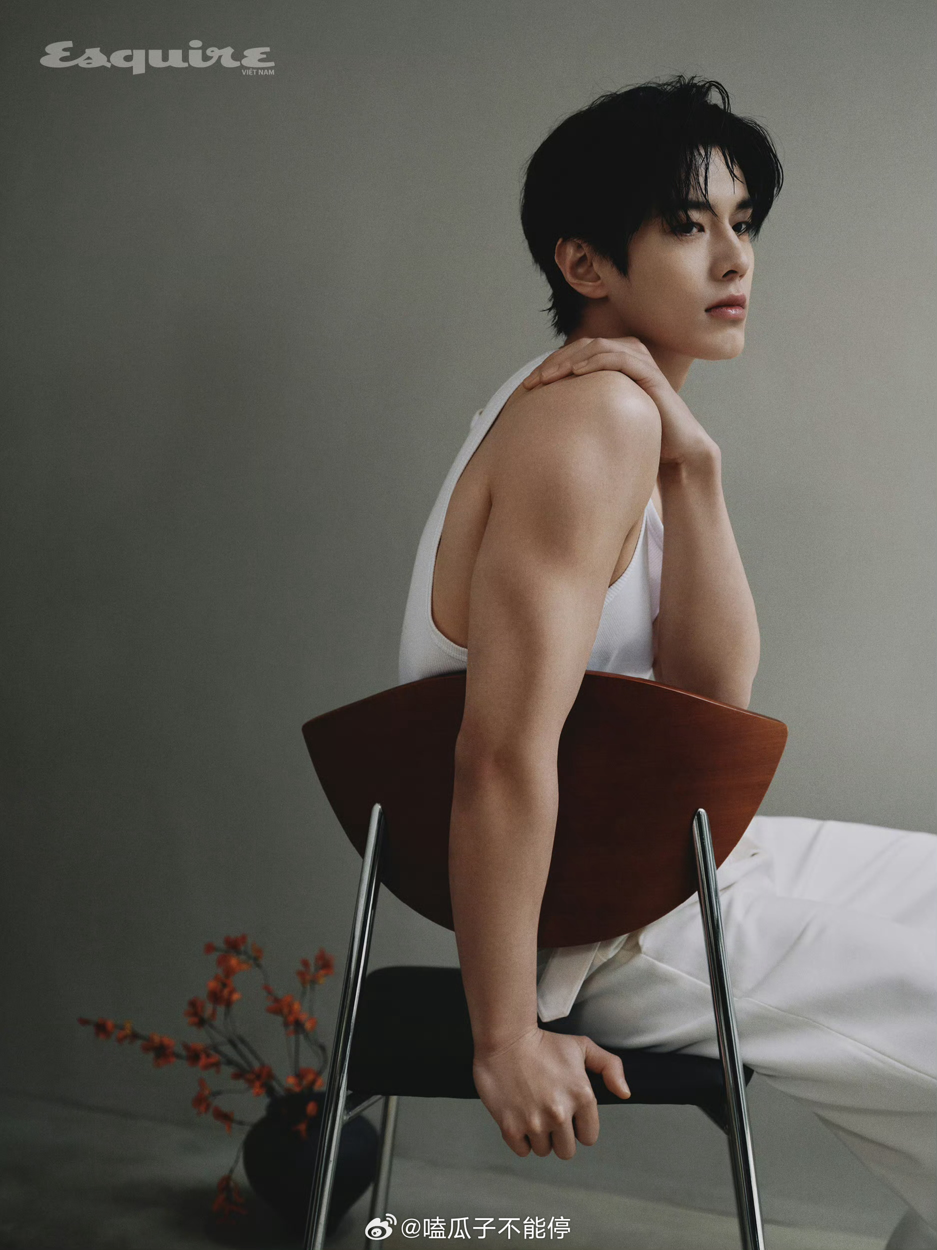 何与Esquire越南版杂志大片来了，好帅，这种型男酷哥风特别适合他