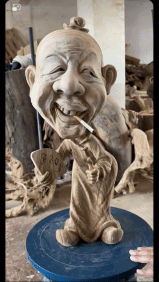 真面熟，
感觉像一个人，
实在想不起来了！
这也太喜庆了，
心烦时看看他，
所有