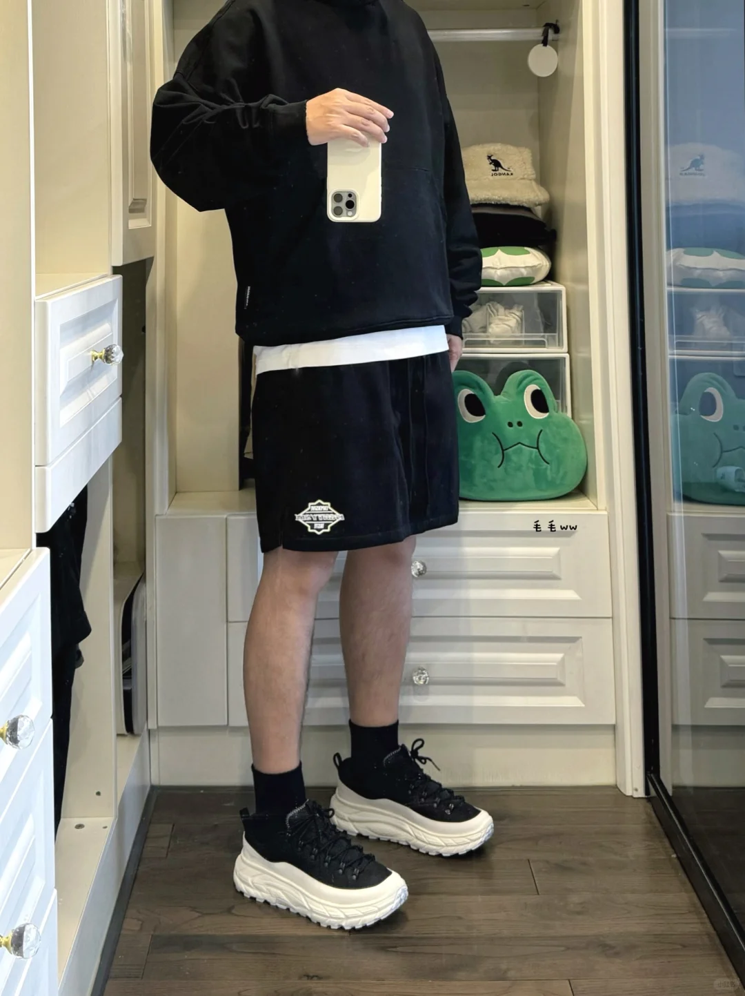 黑白叠穿｜户外鞋穿搭