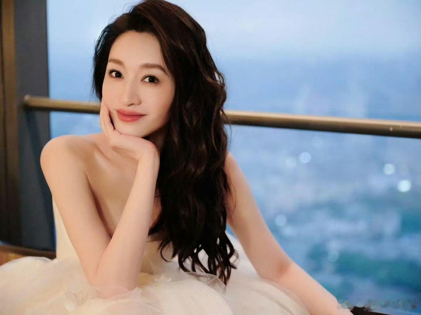 李小冉也没走出心愿便利贴李小冉心愿太多夜晚太短 不想睡的星期五官宣预告 撸毛孩子