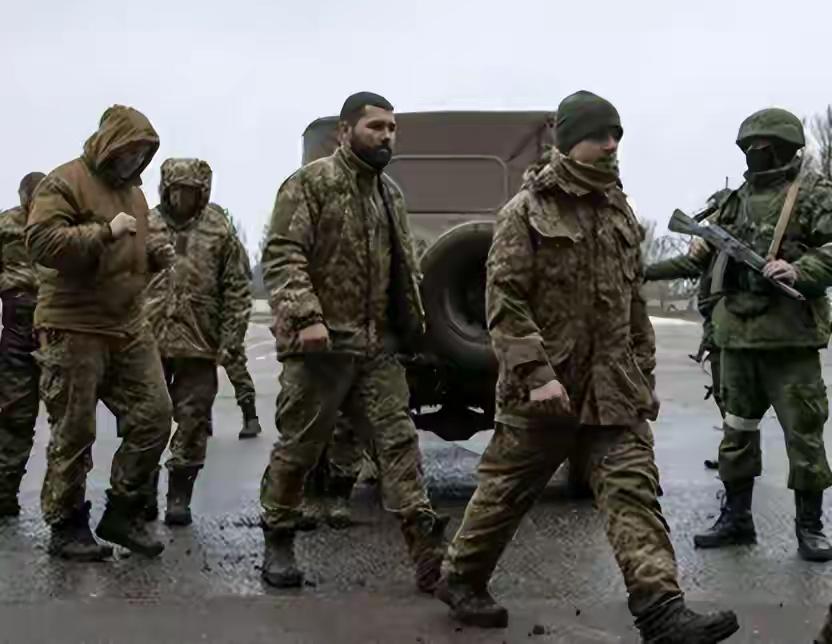 泽连斯基罕见低头，向俄罗斯提出一个请求