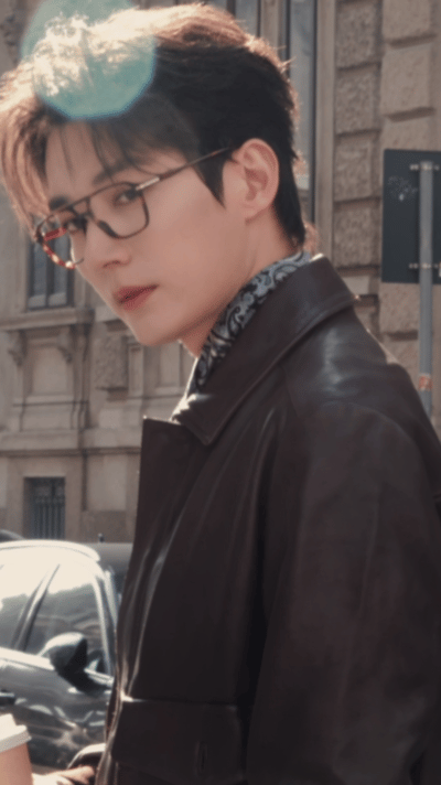 刘学义贝克汉姆合照刘学义九宫格强迫症犯了吗谁看了不夸刘学义仪式感满满，九宫格强迫