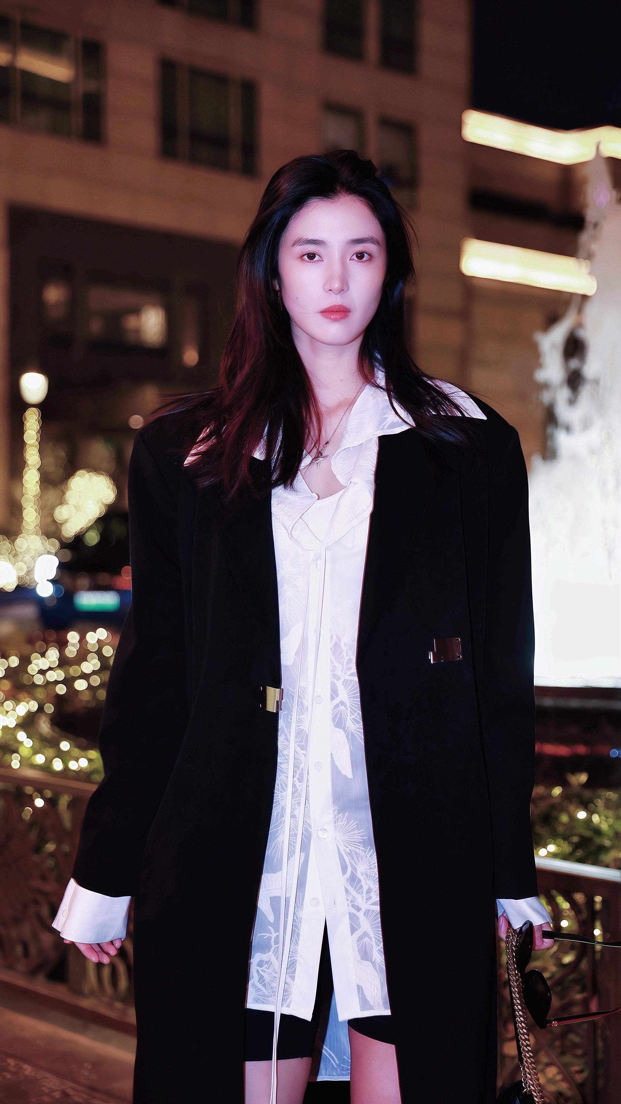 上海街拍｜赵丽娜（原国足守门员） ，上海女孩90后，身高188，上海女...