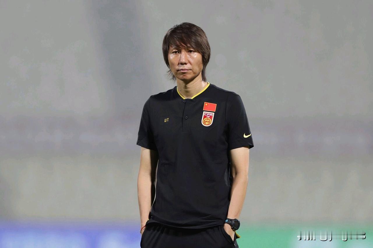 中国在最新的反腐行动中，对73名足球从业人员处以终身禁赛，并对九家顶级俱乐部处以