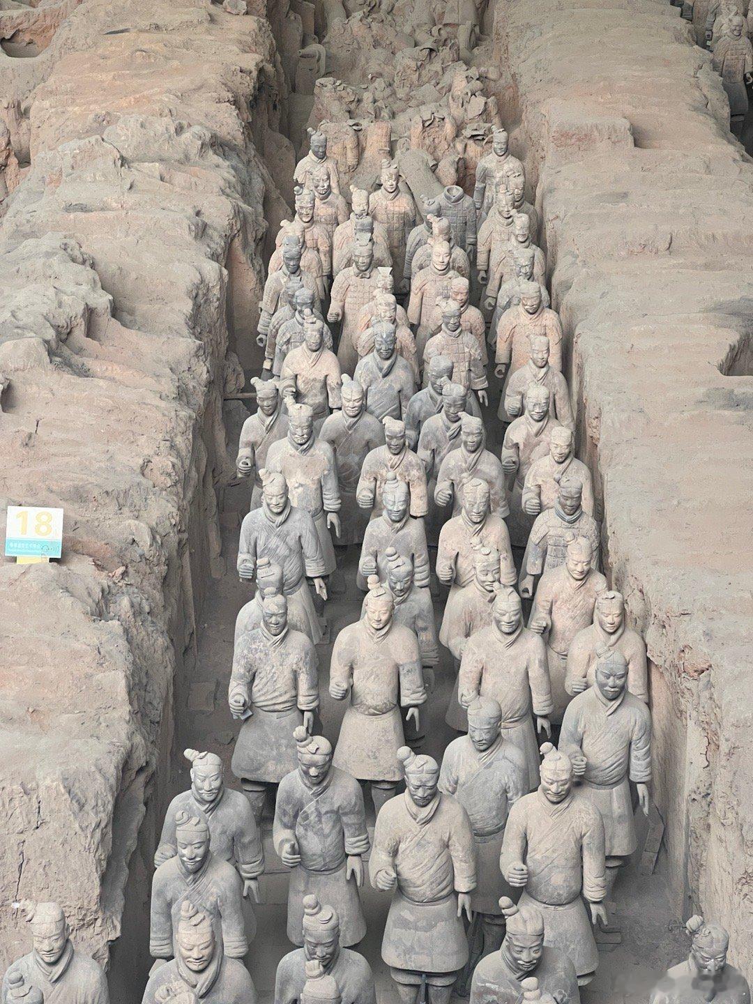来北京的话国博、故宫，这俩地肯定是要去的，在古代中国看看从小课本里见过无数次的文
