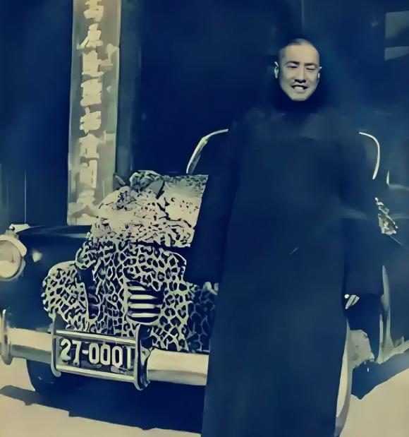 1958年，青海“土皇帝”马步芳偷偷在亲侄女喝的水里下了药，多年后她让他客死异乡