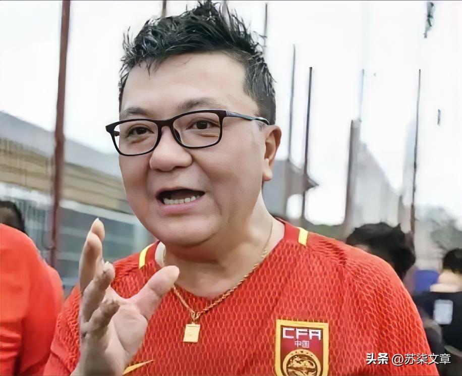 昨晚董路和水均益连麦直播，董路突然甩出一句话，直接让水均益愣了好几秒。他问水均益