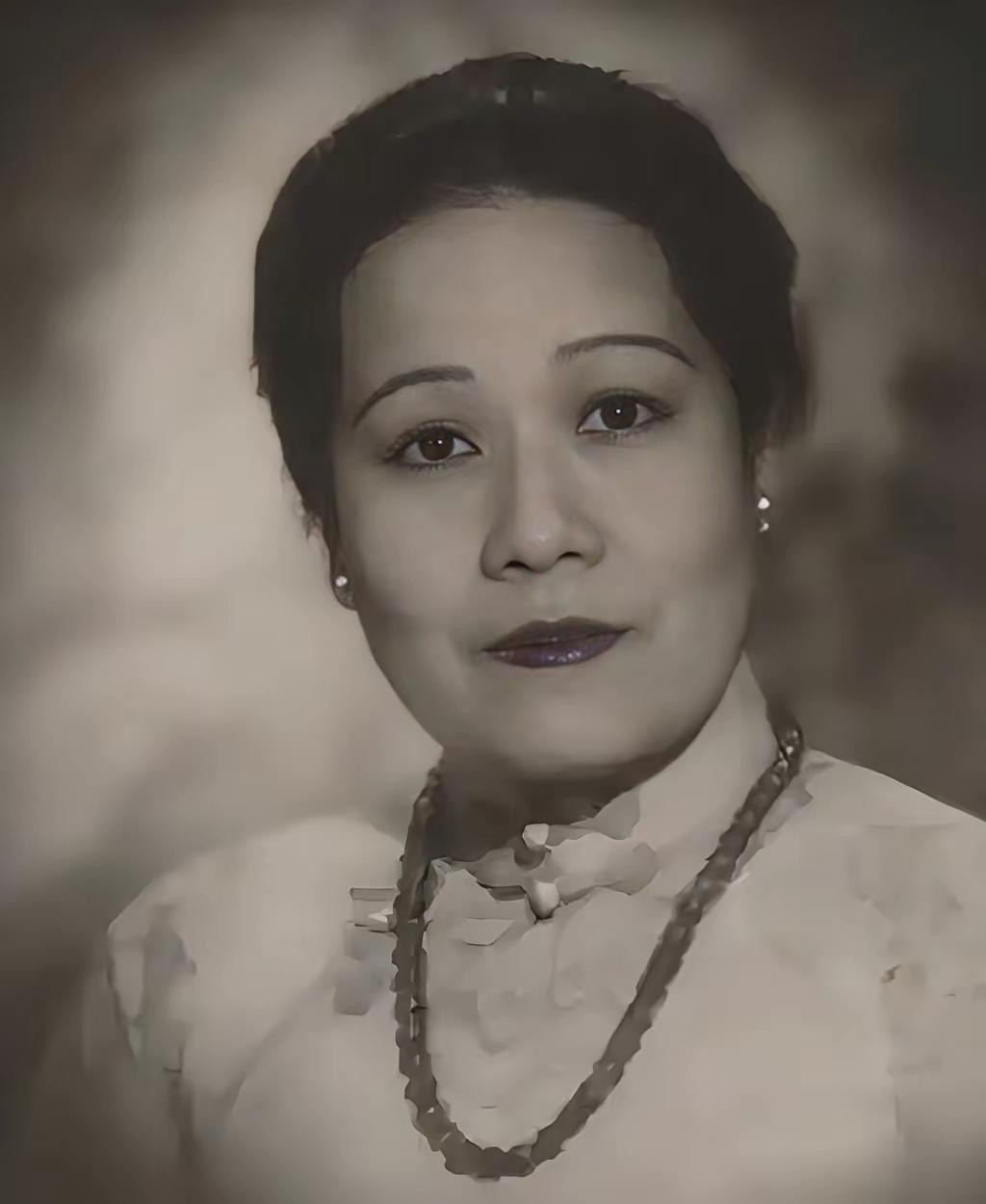 1914年，宋霭龄嫁孔祥熙，婚礼排场不小。闹洞房的几个混小子喝高了，有人趁黑往新