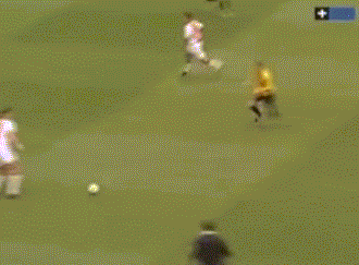 考古足球史：梅西、伊布的两粒“过五关斩六将、千里走单骑”进球，哪一粒是史上难度最