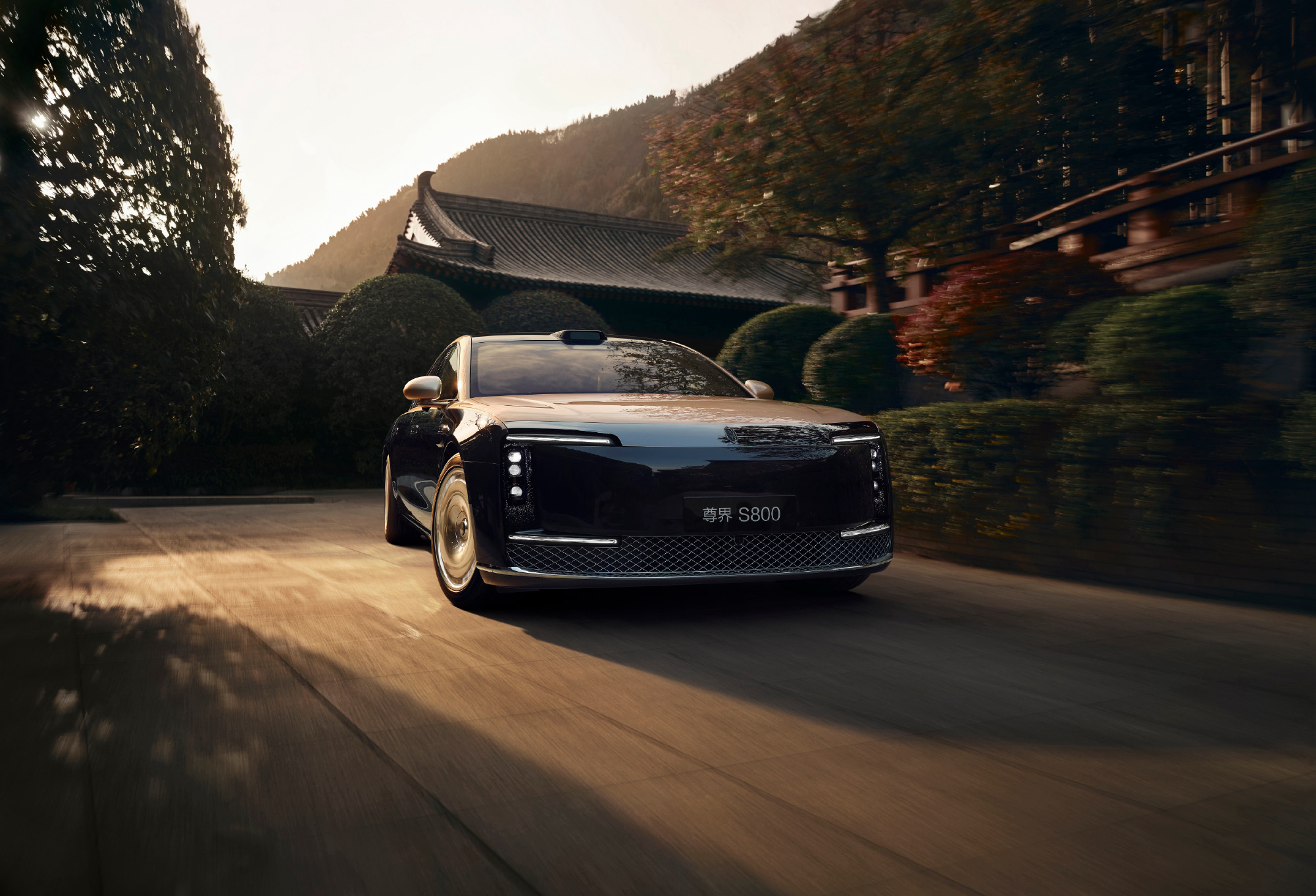 华为乾崑智驾的四个版本，SE、Pro、Max、Ultra，现在全落地了，价格从十