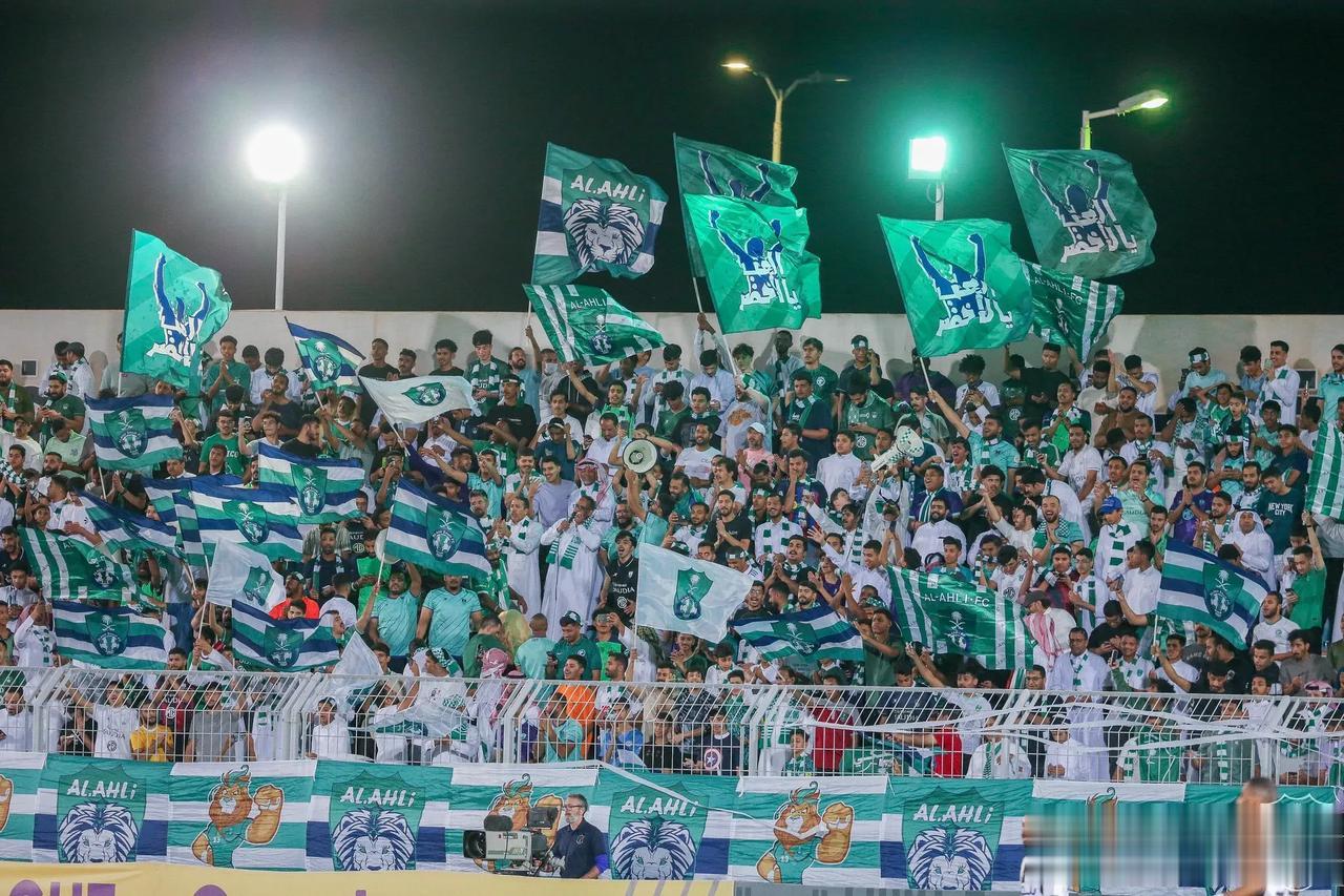 转会丨2023/24年度最高净支出:

1 .🇸🇦利雅得新月3.52亿欧元
