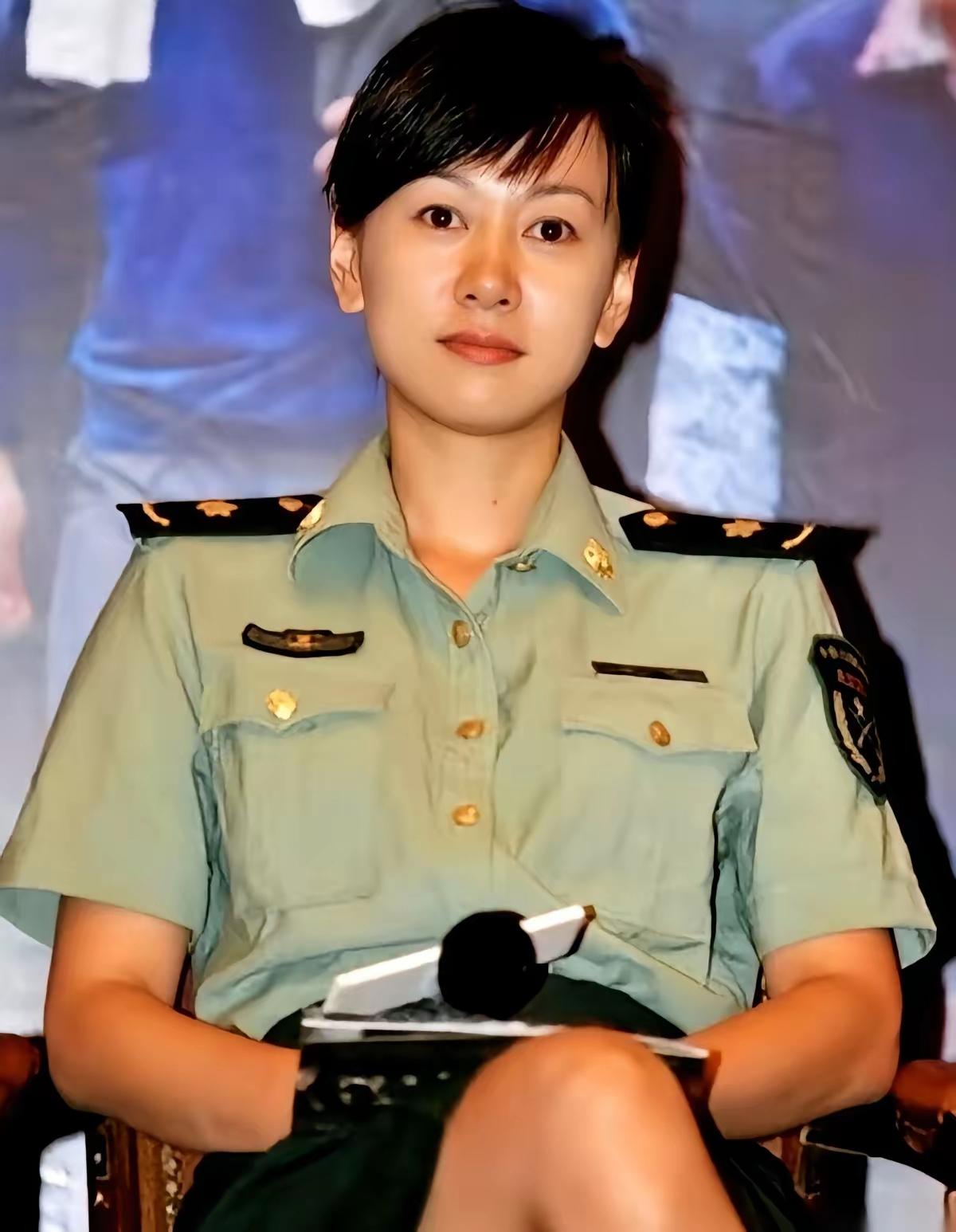 这位女演员是齐欢（本名齐襄），50岁一件人生大事也没办，现在没谈恋爱，没有男友，