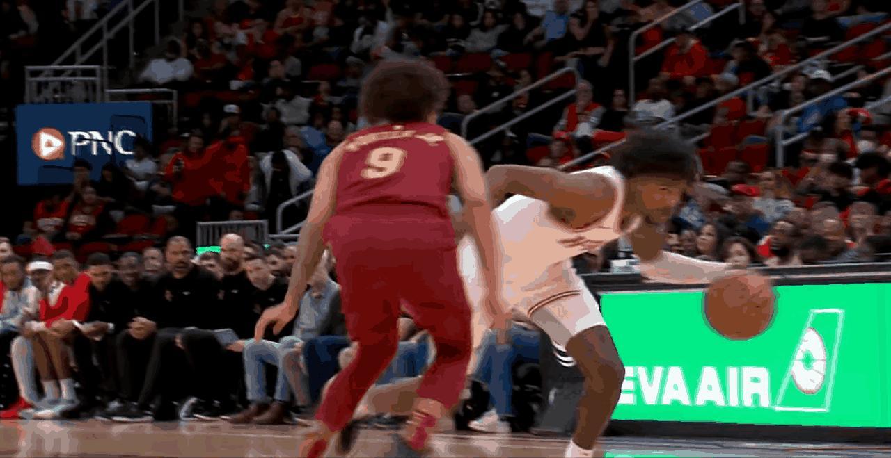 杰伦格林26分，火箭117：104轻取骑士迎来5连胜
骑士队折损了莫布里，按理说