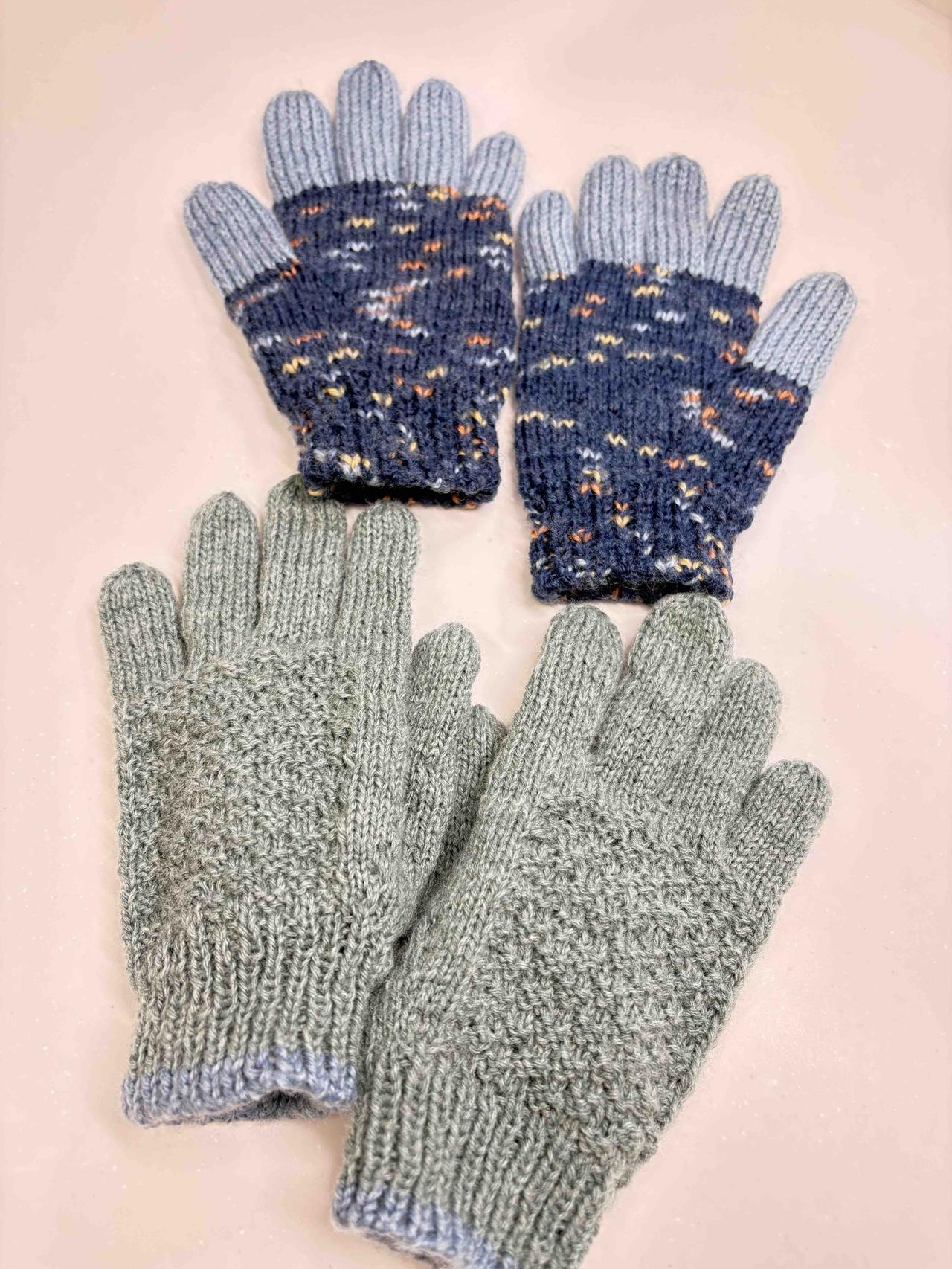 织手套我是认真的👌去年织的今年看不上了，拆了重织。

总出错！不管错了多少行都