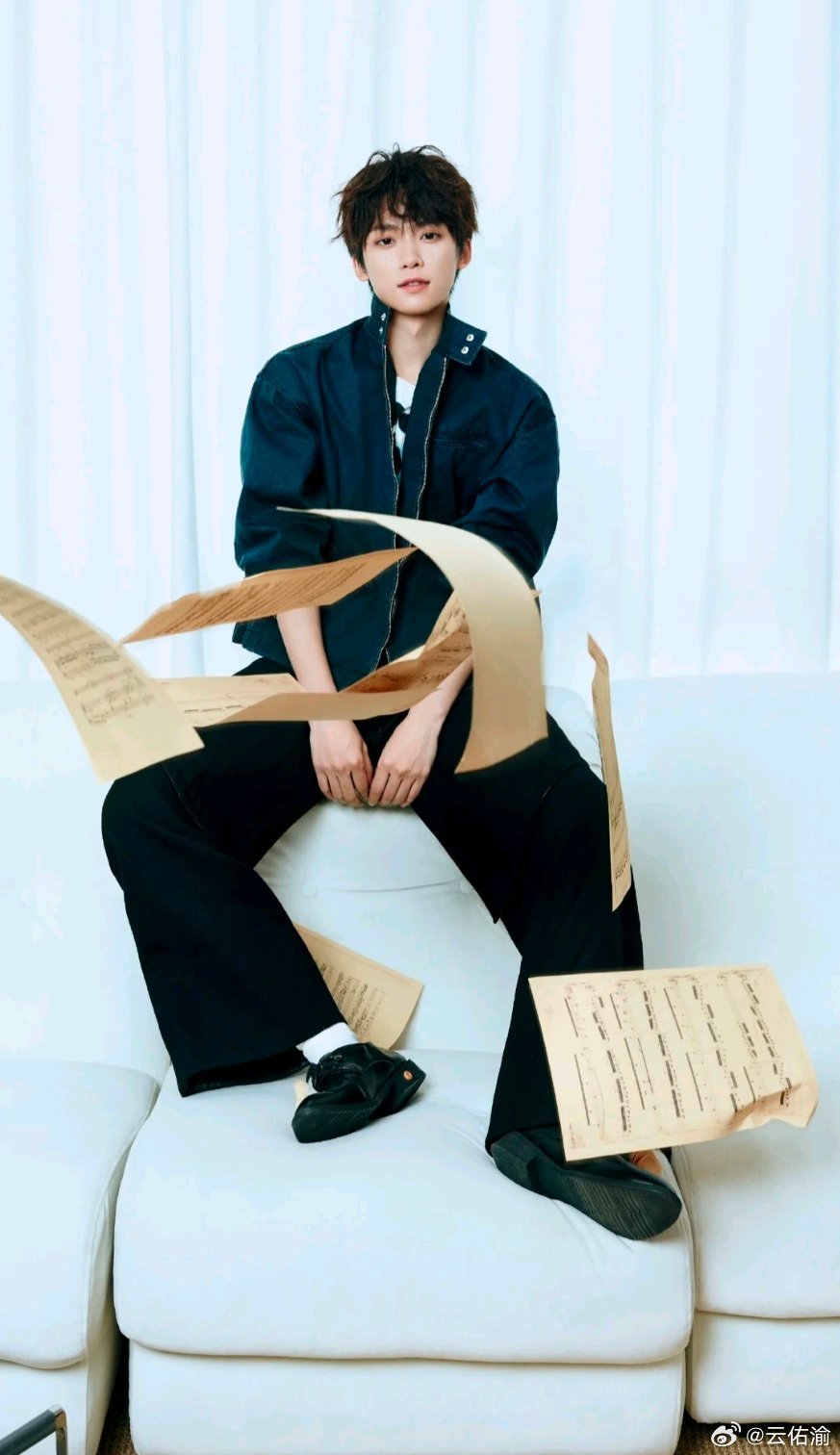 梓渝 zy五谷磨房品牌代言人梓渝 “所有的美好，皆是在你出现以后。”“All t