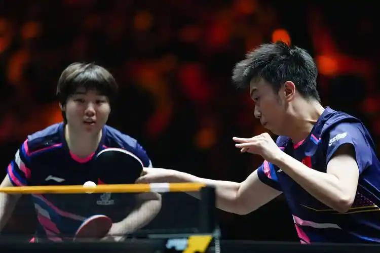 刚刚结束了一场全运会乒乓球成年组混双1/4决赛，湖北双削组合马特/徐嘉忆，0-4