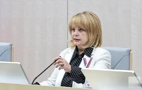 俄独立记者、反战人士邓佐娃被禁止登记为总统候选人，俄中央选举委员会通过这样一个决