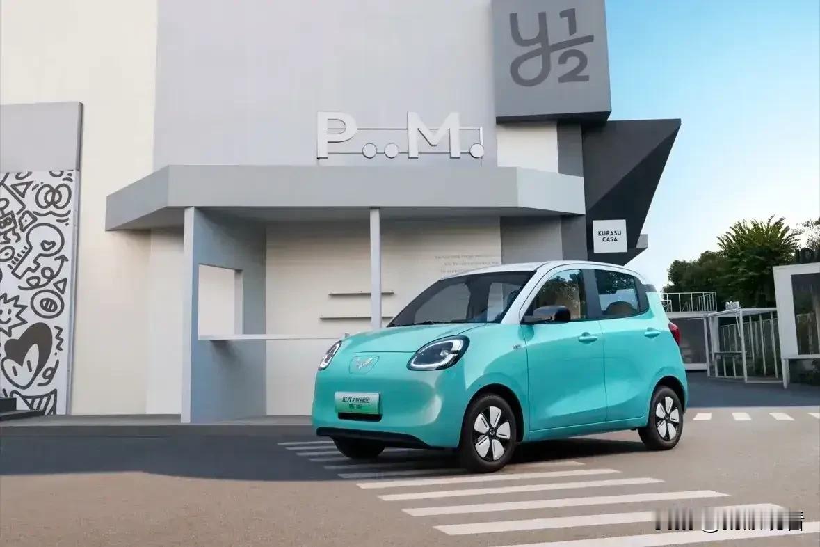 19秒一辆！五菱新能源三巨头凭啥霸屏？卖爆的秘诀笑到捶桌！
 
2025年五菱直