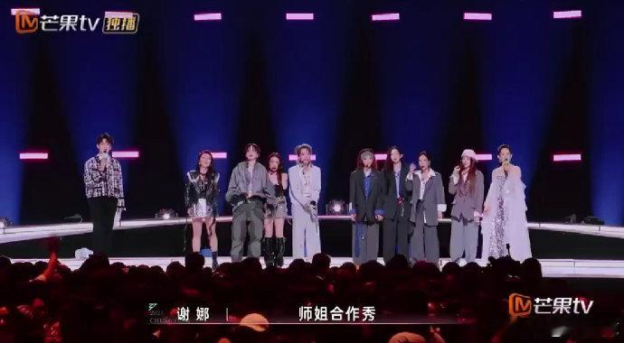 谢娜看到叶童赢哭了乘风2025四公 叶童姐姐这次的表现真的太棒了，赢得比赛也是众