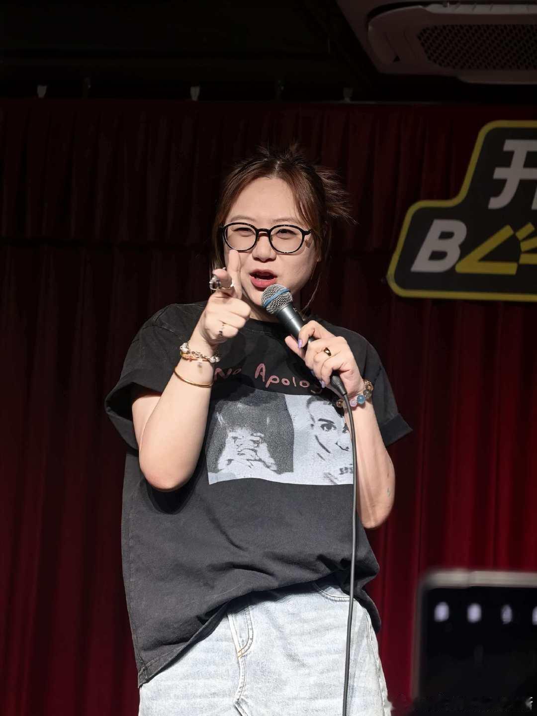 普拉斯喜单3这段杀伤力拉满了敢于直面曾经伤害自己的言论，并且巧妙转化为喜剧包袱，
