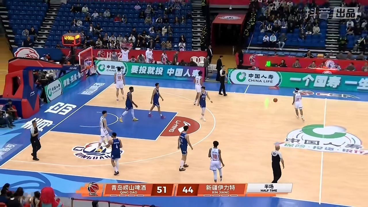 上半场比赛新疆飞虎男篮还是落后！

         刚刚结束的新疆飞虎男篮客场